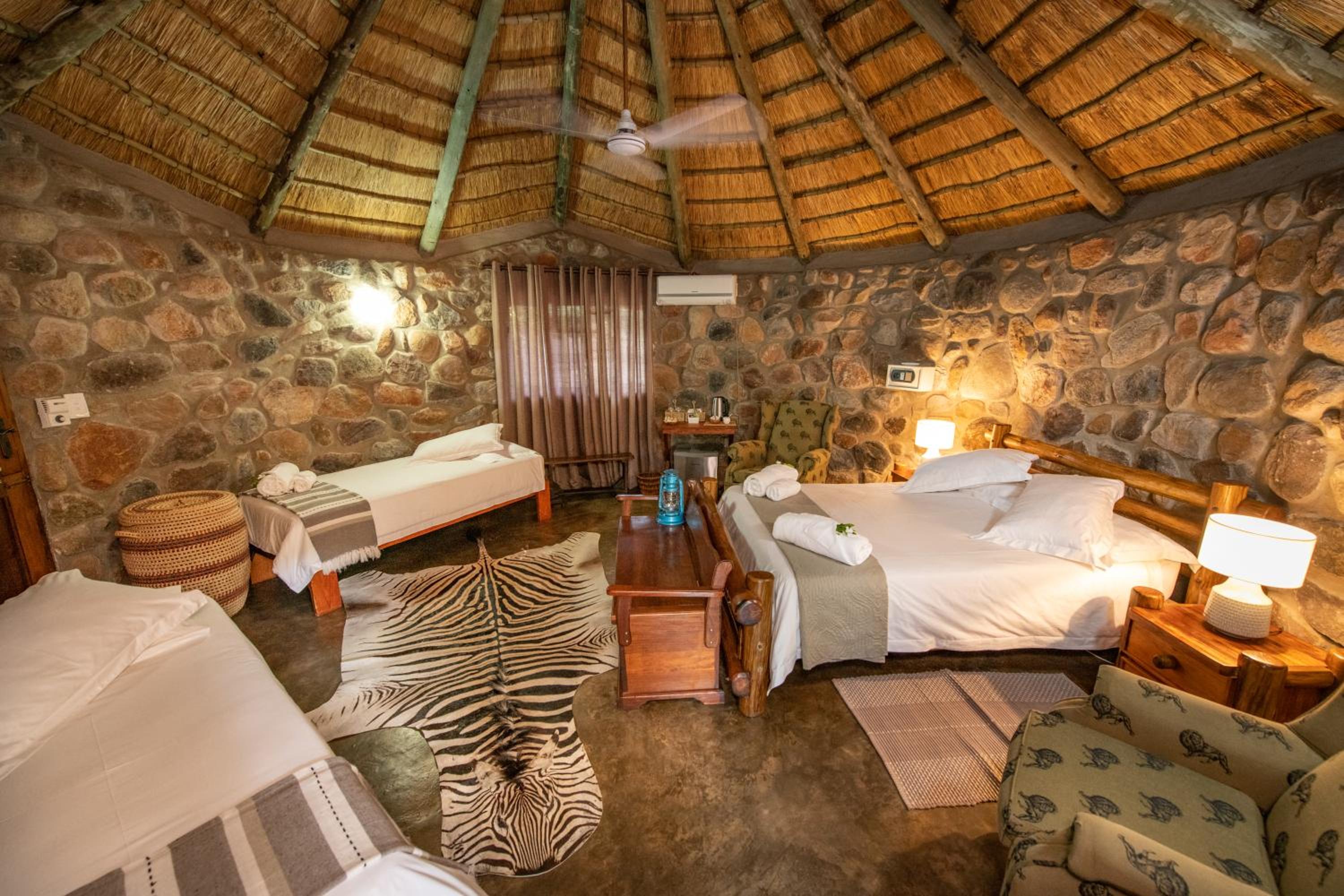 Shumba Safari Lodge 15/50