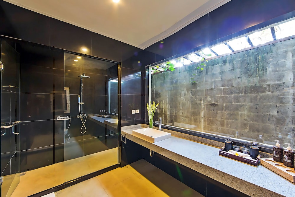 White Lotus Villa 23/50