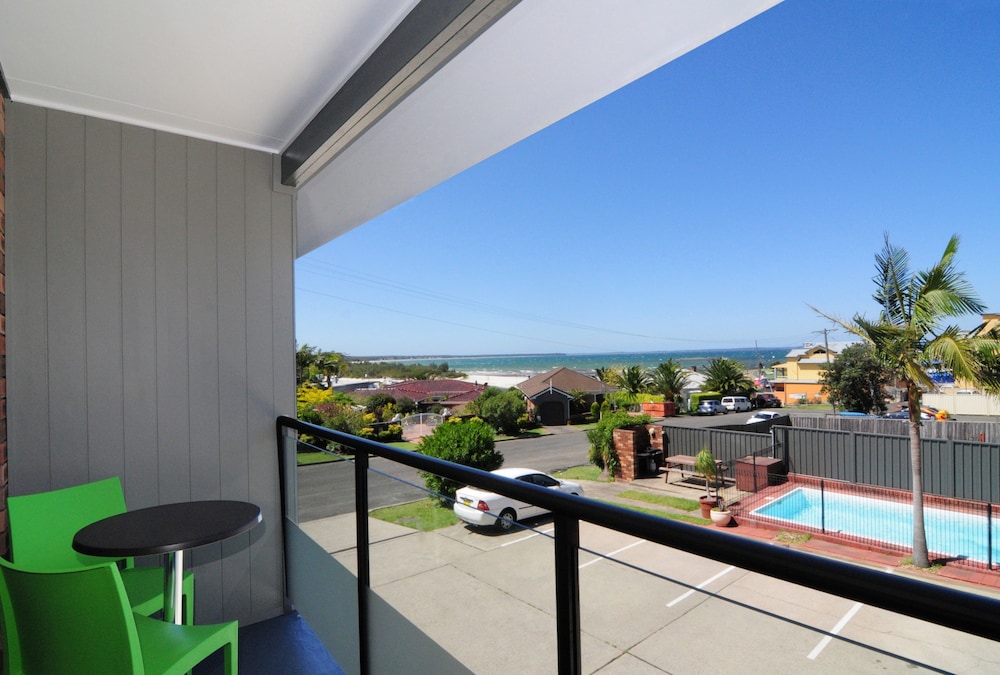 JERVIS BAY MOTEL 54/71