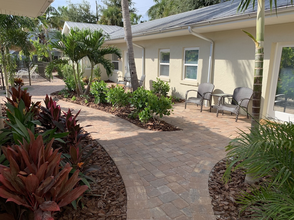 Twin Palms at Siesta 31/50