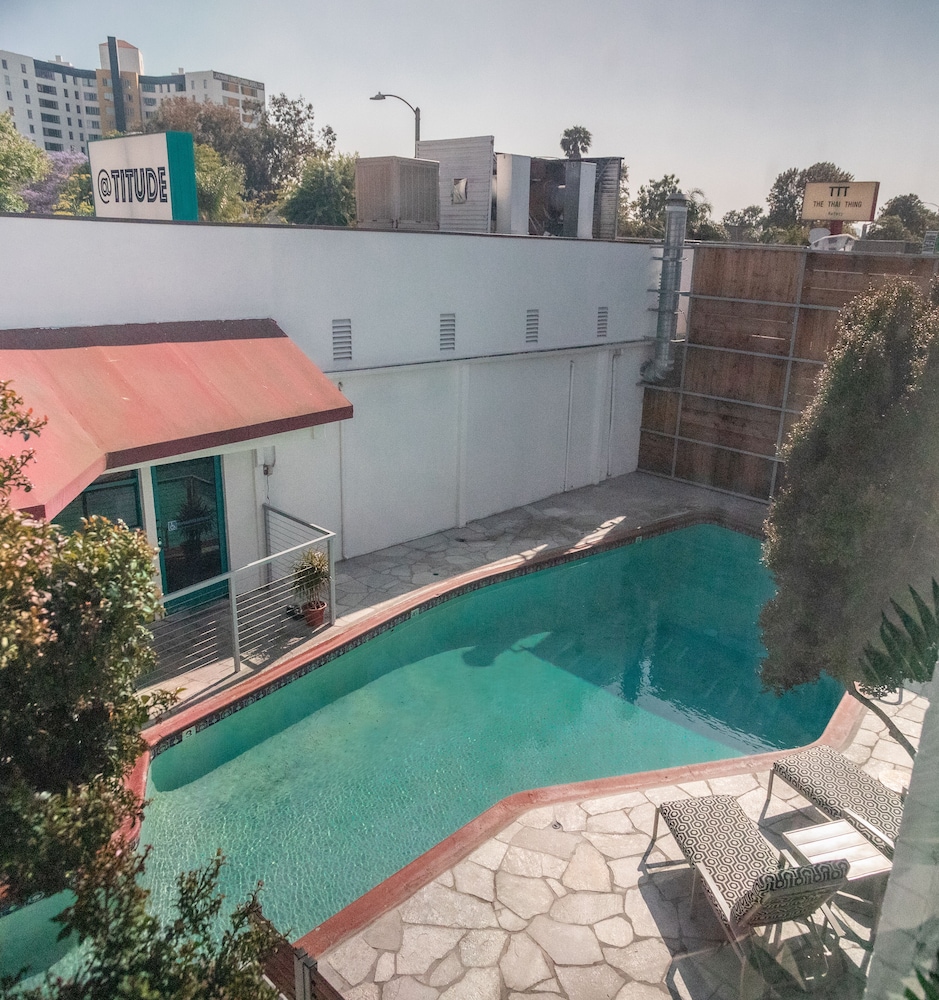 Park Plaza Lodge Hotel 36/41