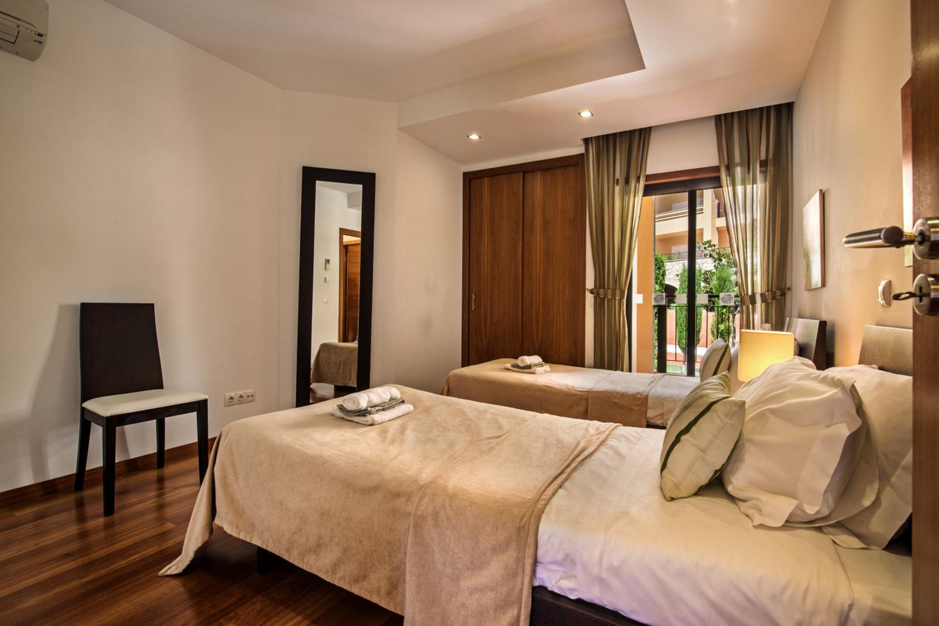 2 BEDROOMS, APARTMENT