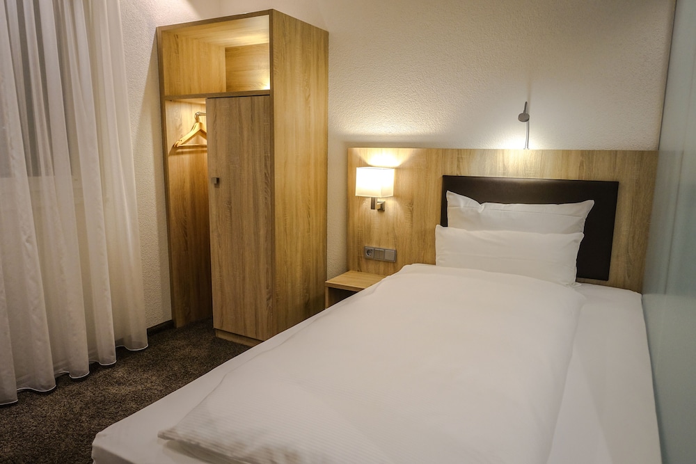 Hotel Go2Bed Weil Basel 5/22