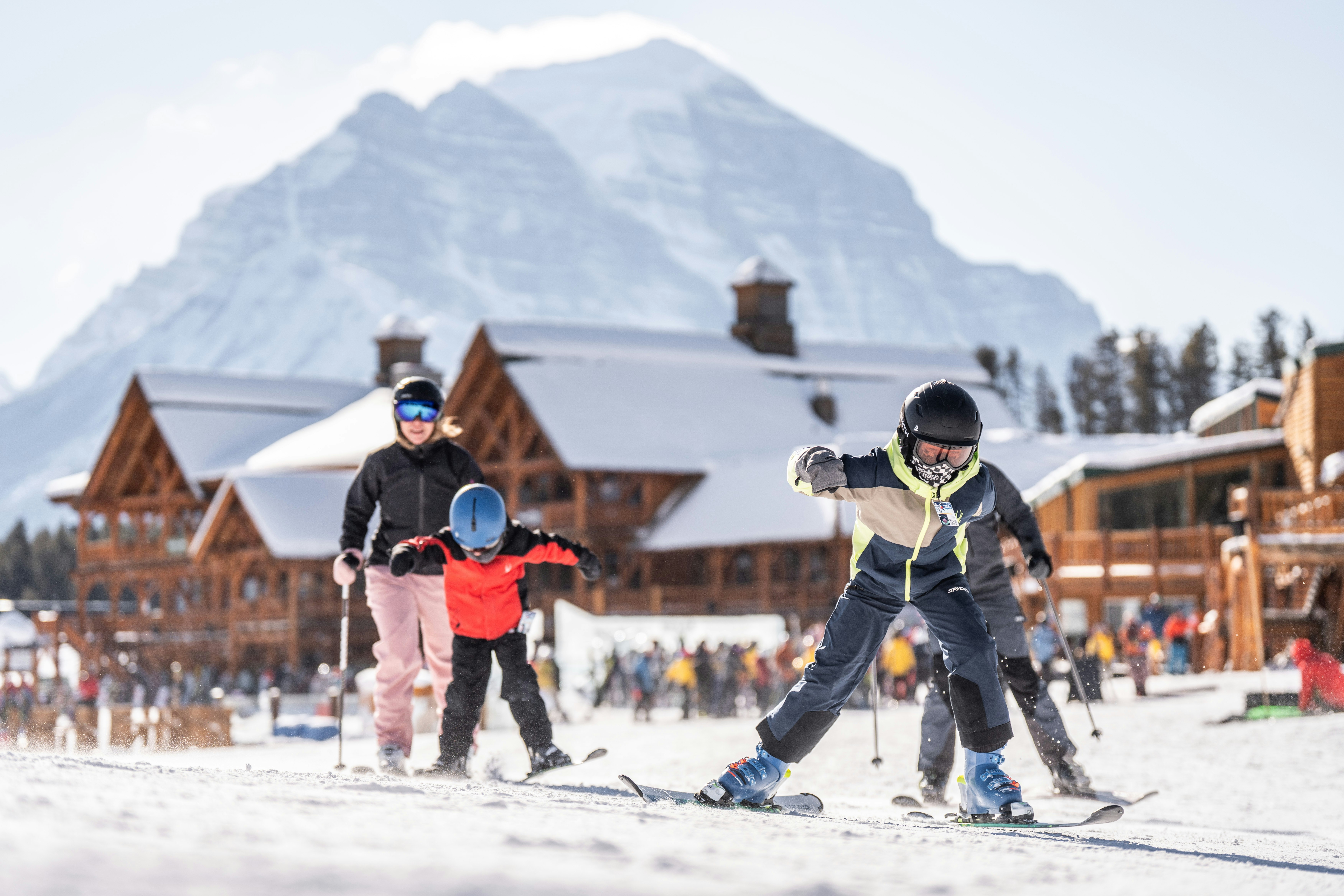 Lake Louise Inn 64/72