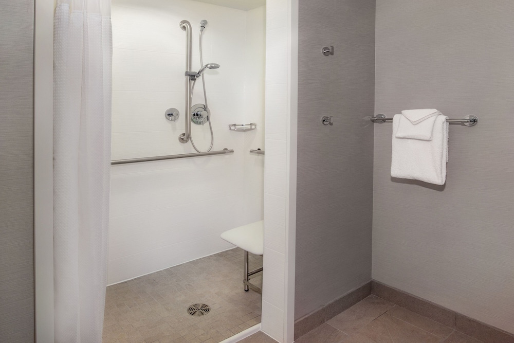 غرفة بسريرين كوين، Courtyard by Marriott Boston Billerica Bedford 4/4