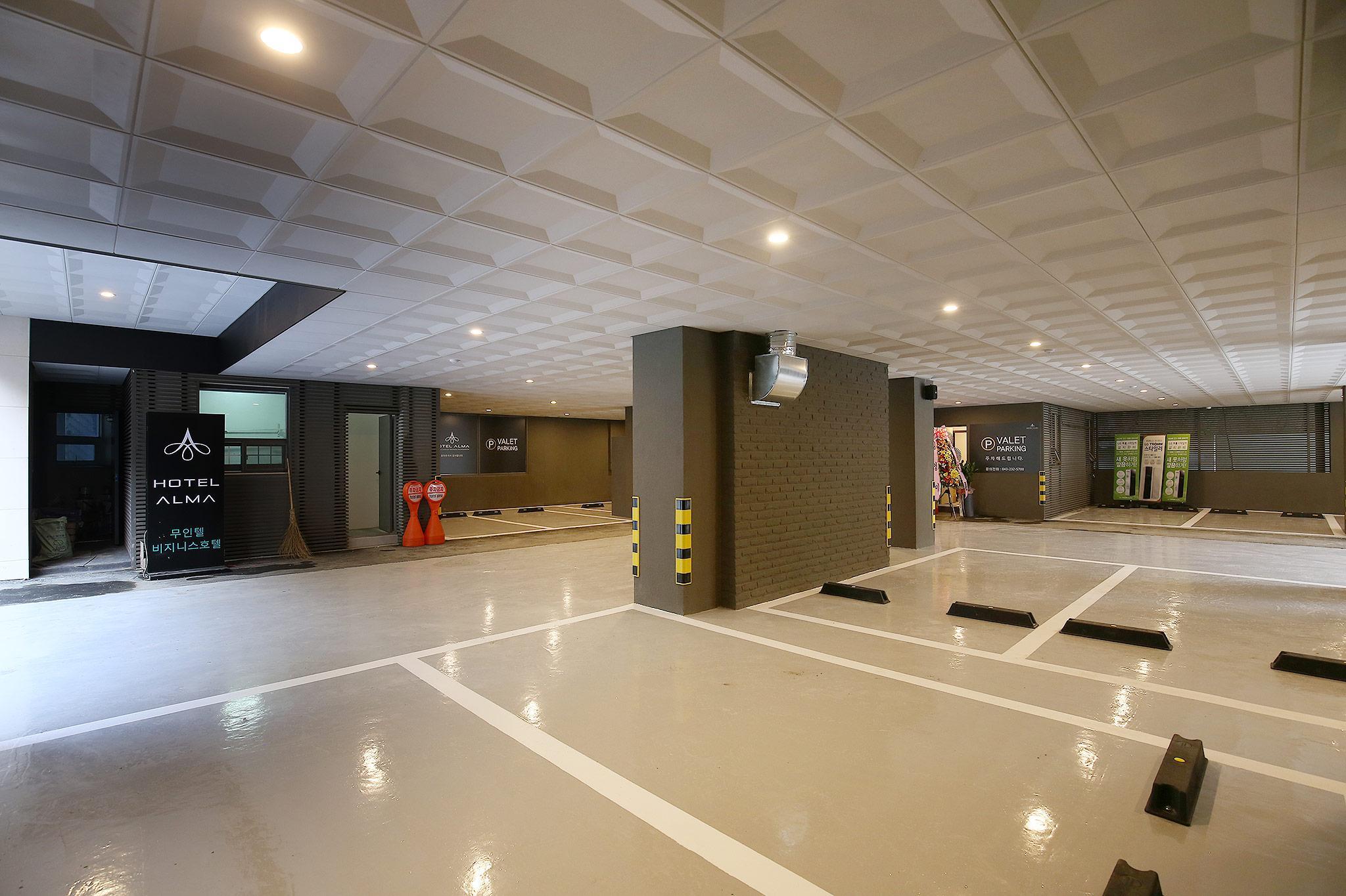 Brown Dot Cheongju Terminal 15/32
