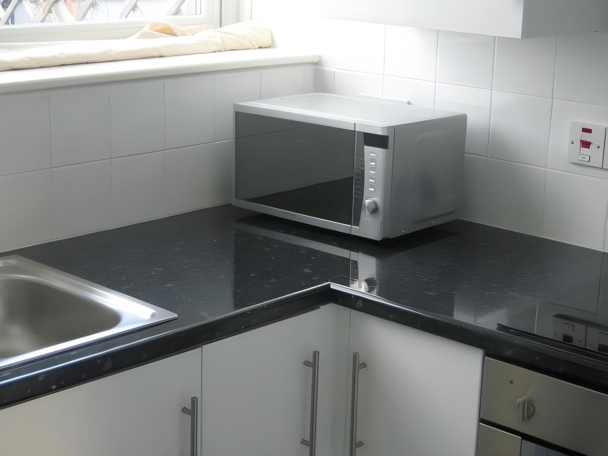 LSE Carr-Saunders Hall 32/32
