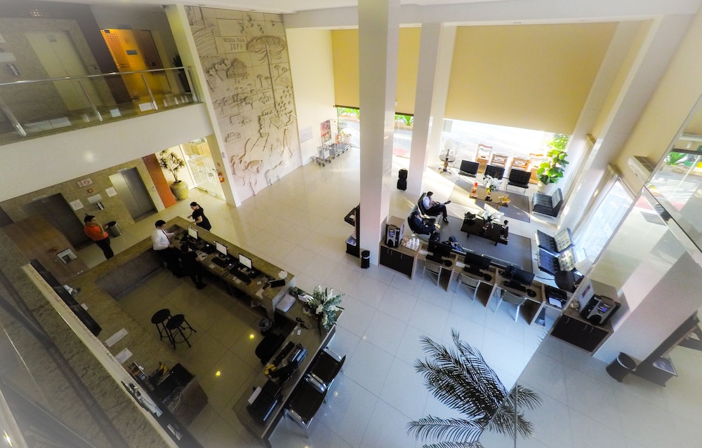 Thomasi Hotel 30/39