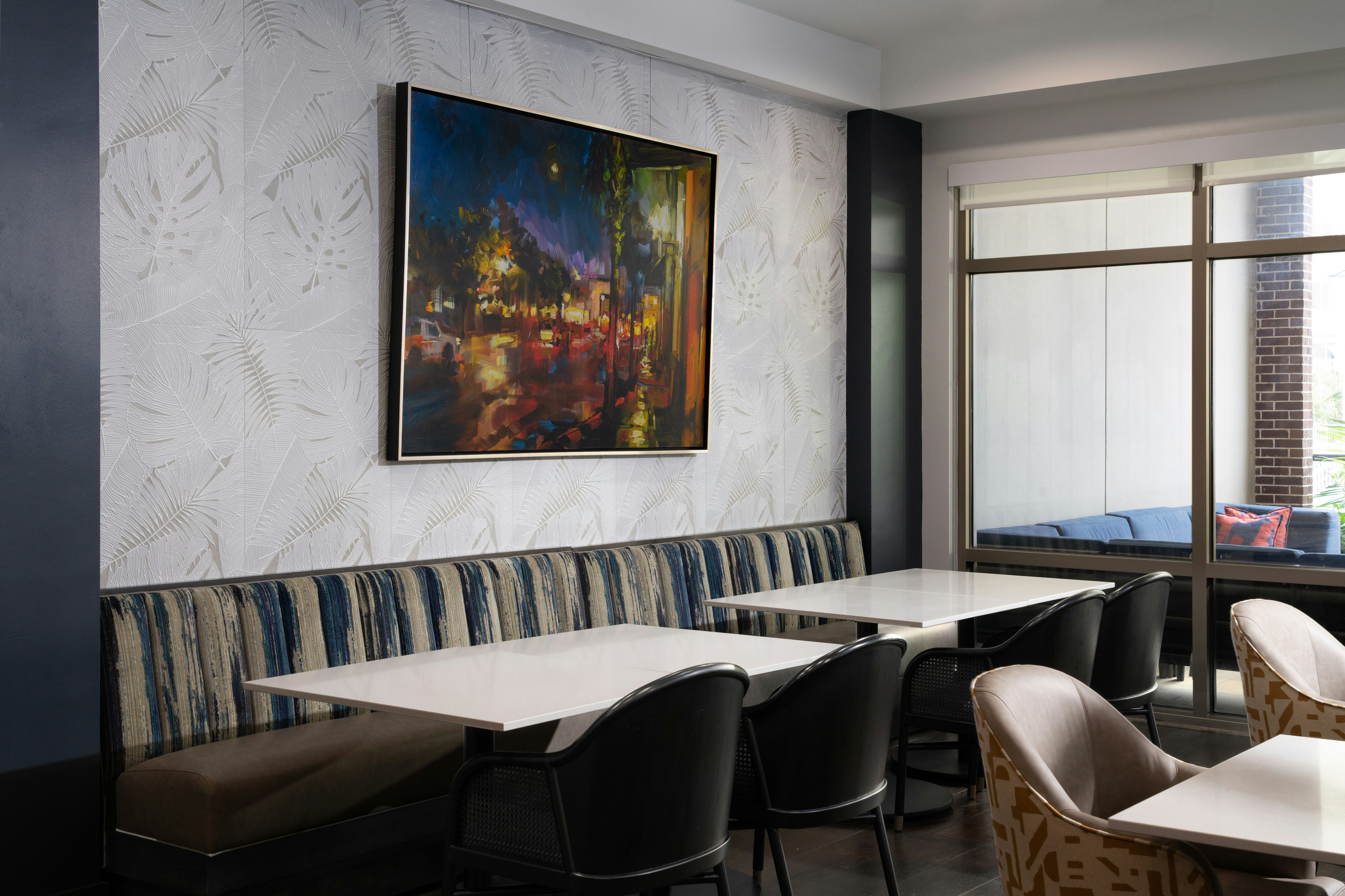 Hilton Garden Inn Charleston Waterfront Downtown 70/77