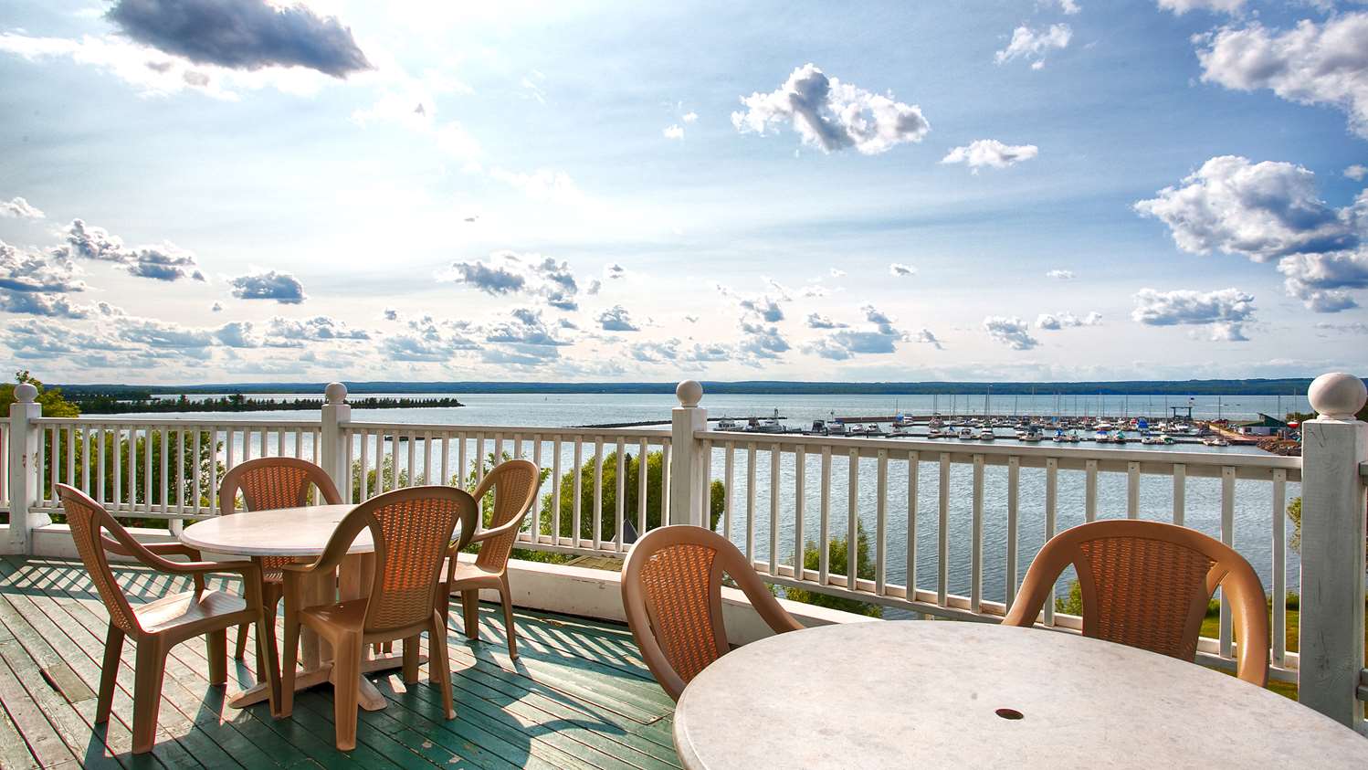 Best Western The Hotel Chequamegon 18/22