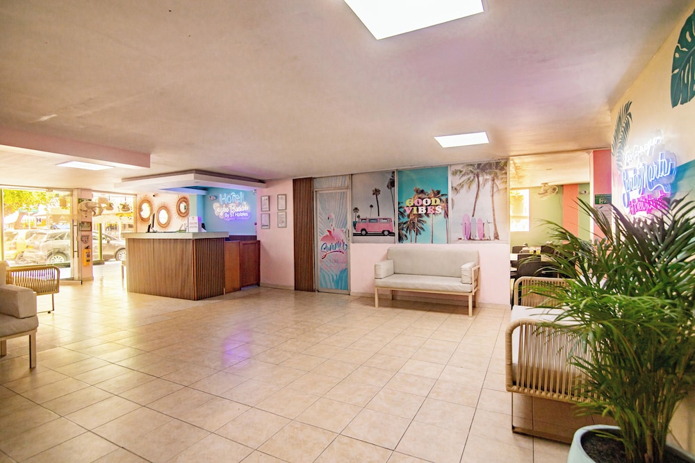 Hotel Taybo Beach 10/83