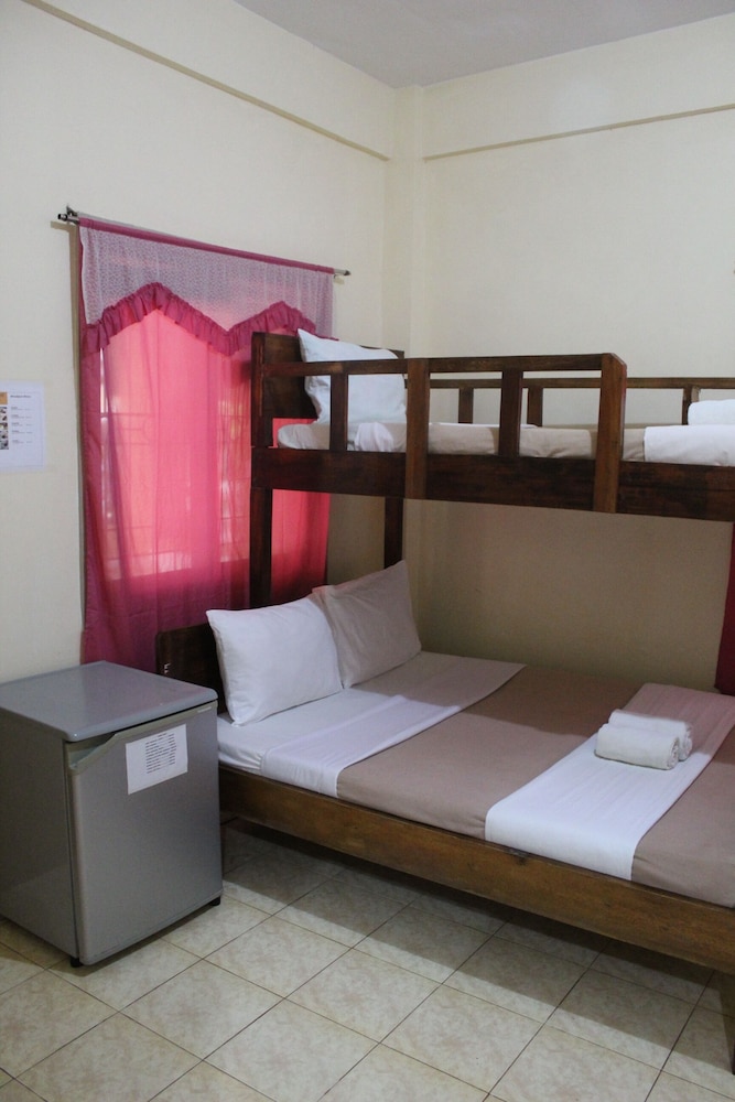 Escurel Inn 16/24