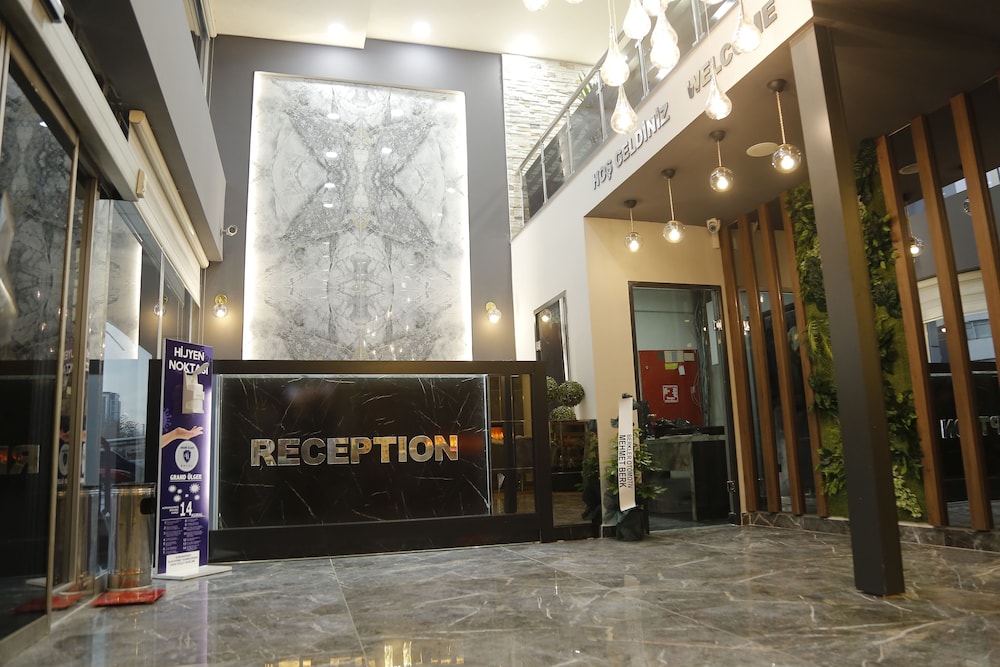 Grand Zara Hotel 5/49