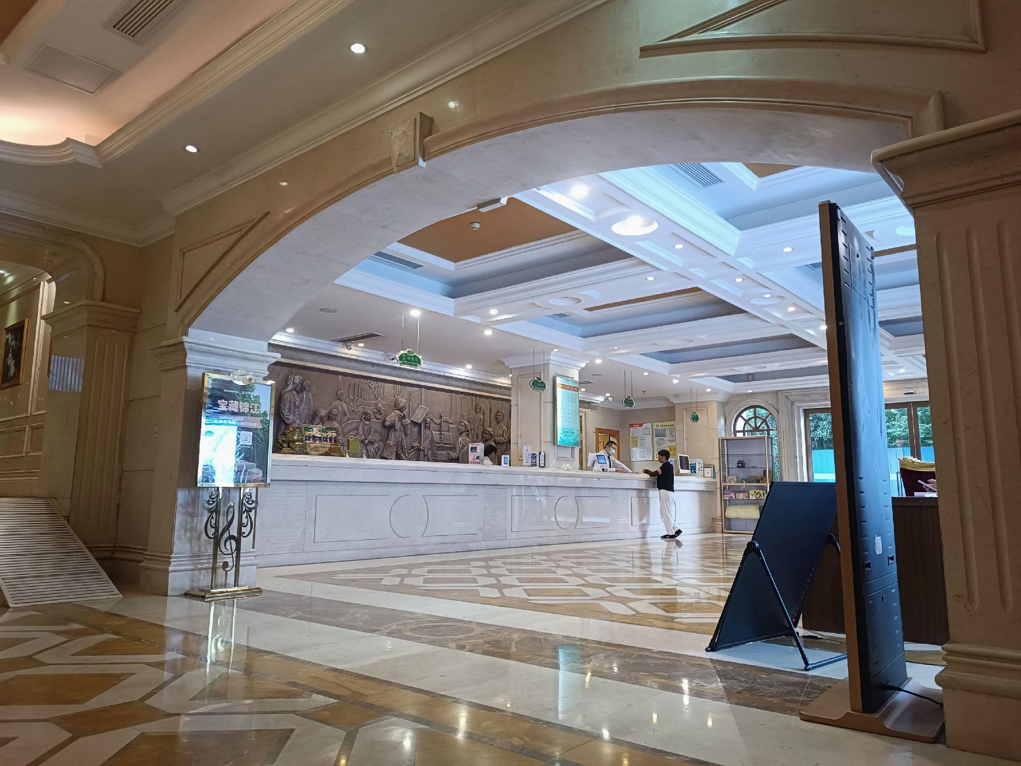 Vienna Hotel (Guilin Wanfu Square) 8/45