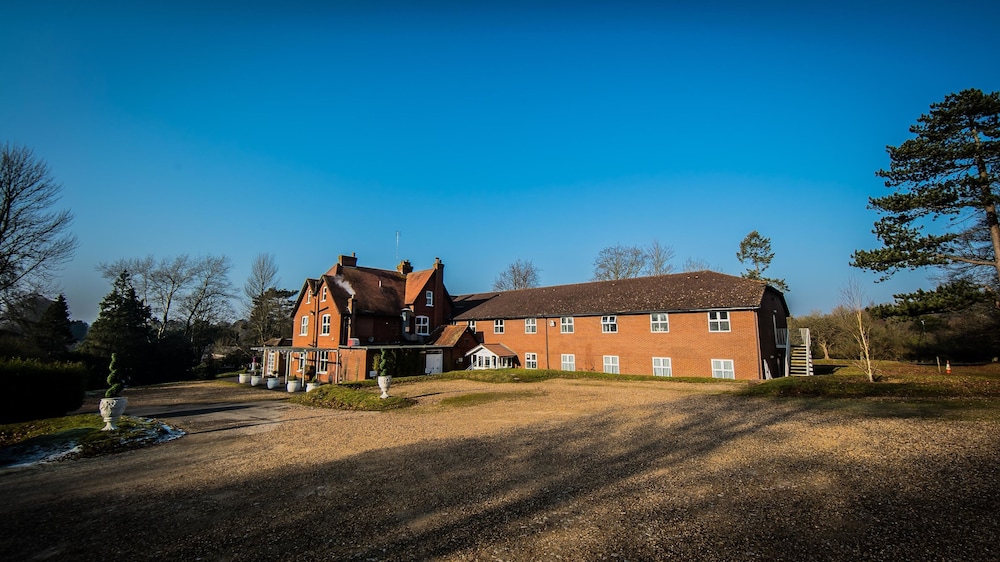 Gray Manor Hotel 38/48
