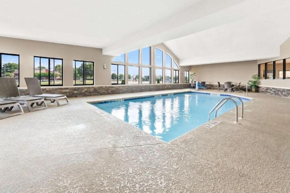 Comfort Suites Warner Robins 51/56