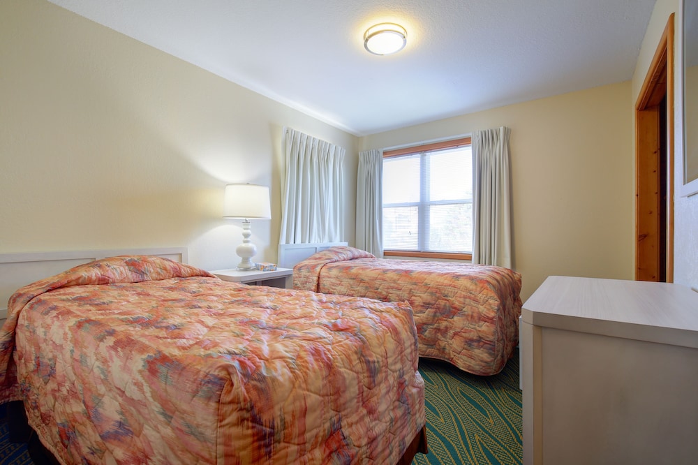 Ocean Pines Resort 12/73