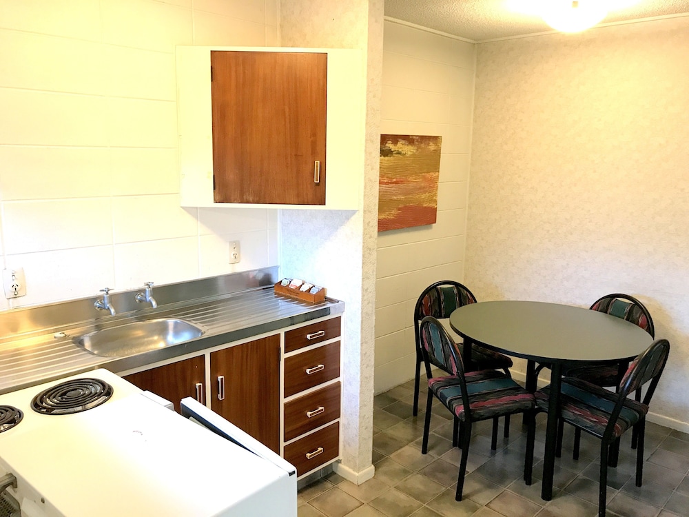Greenview Motel 38/50