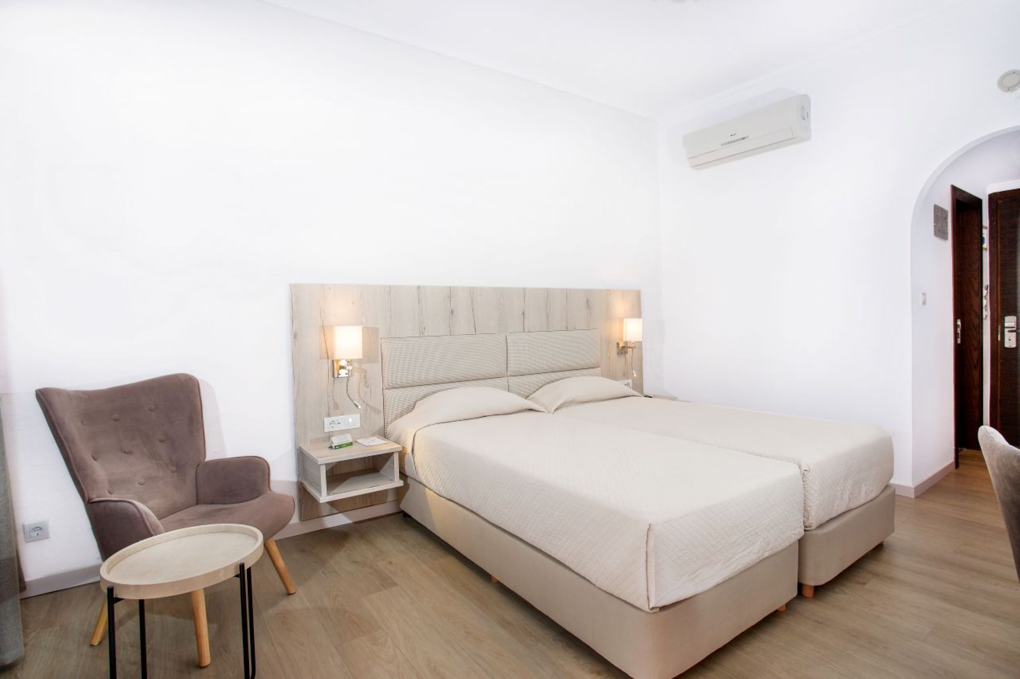 Panorama, Superior, Twin Beds