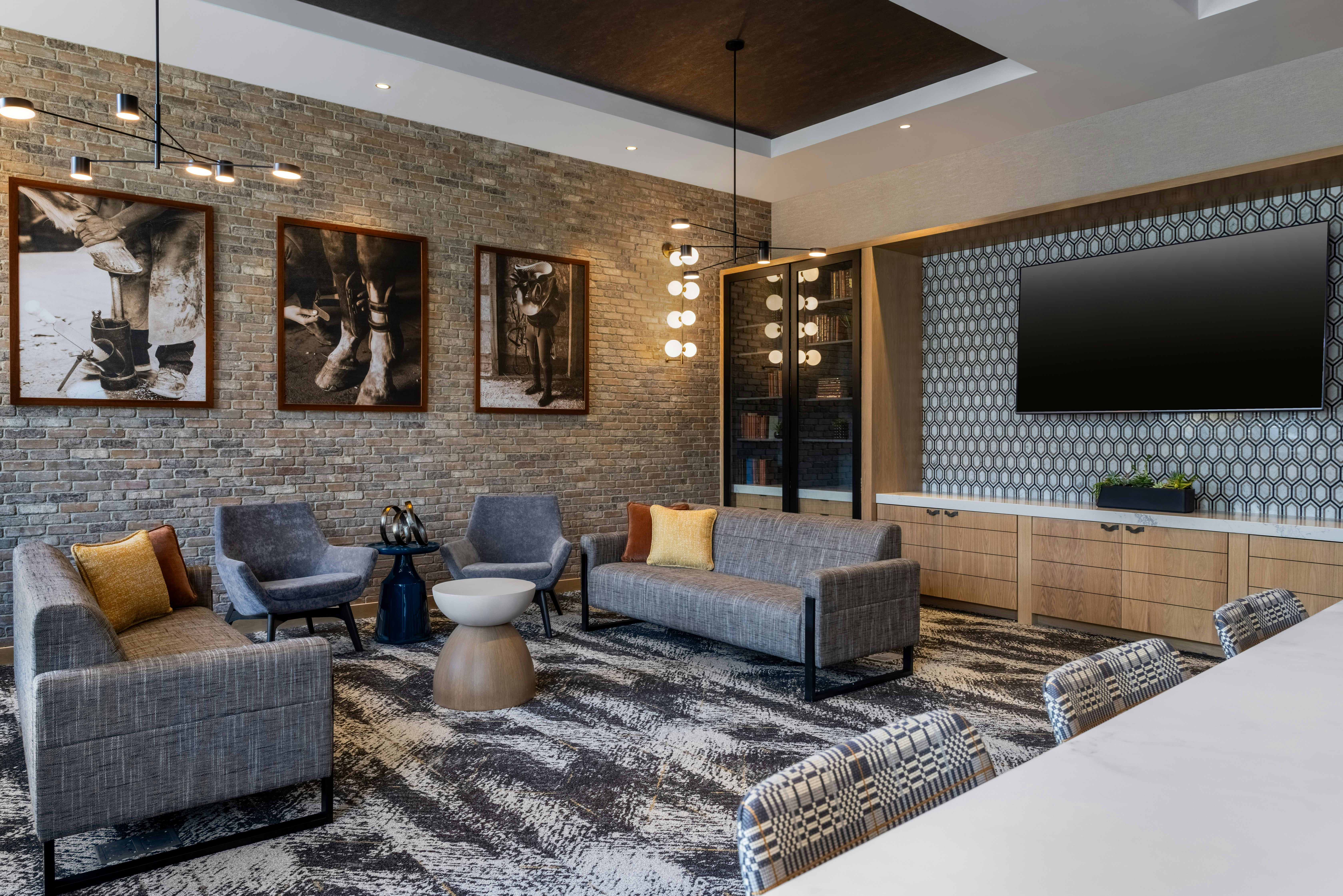 Tempo by Hilton Louisville Downtown NuLu 31/32