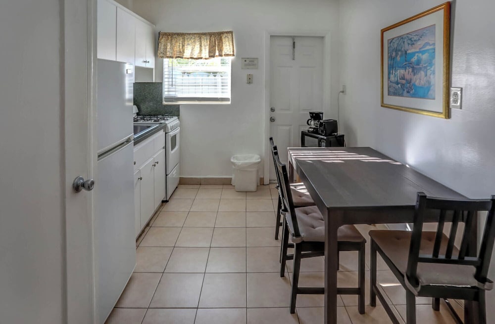 Richard s Motel Extended Stay 31/50