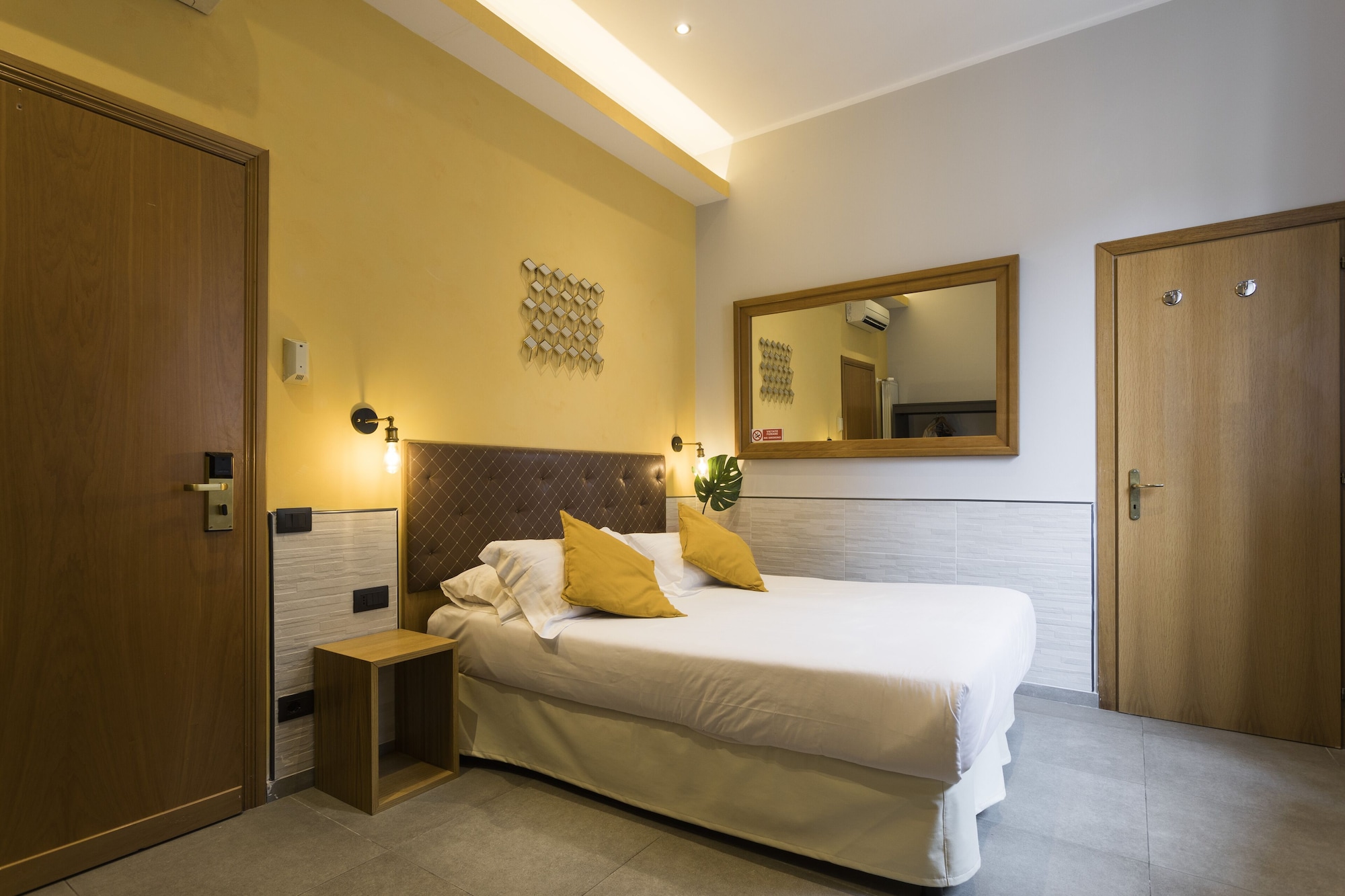 CLASSIC, DOUBLE OR TWIN BED