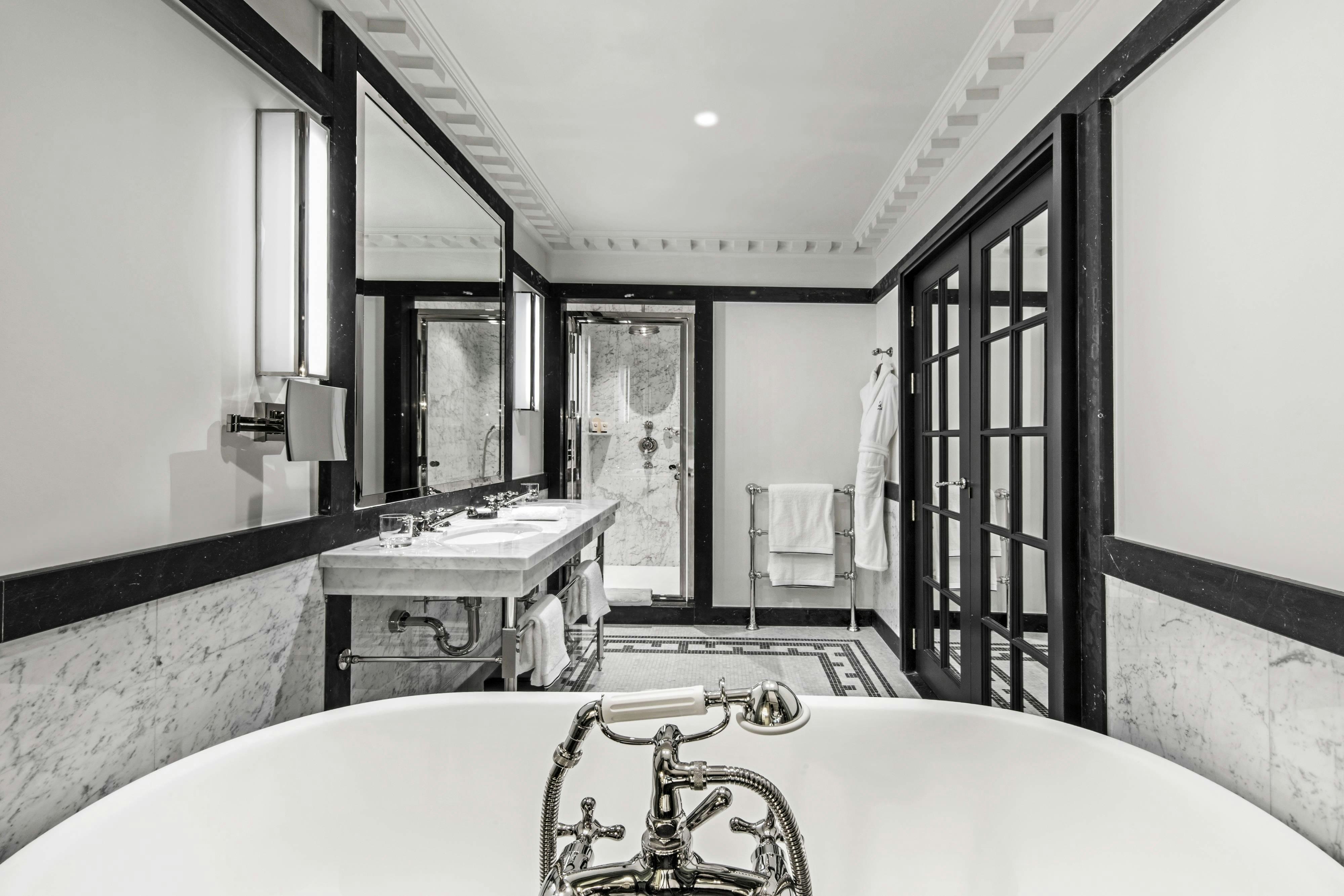 Hotel De Berri Champs-Elysees, A Luxury Collection Hotel, Paris 19/19