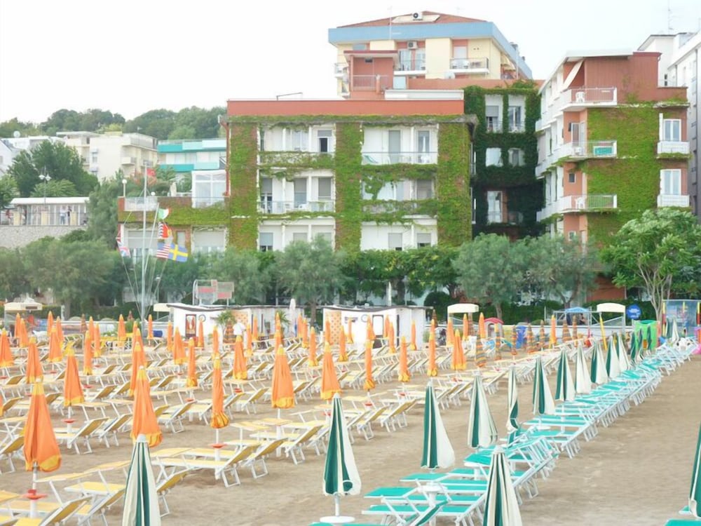 Hotel Giovanna Regina 26/34