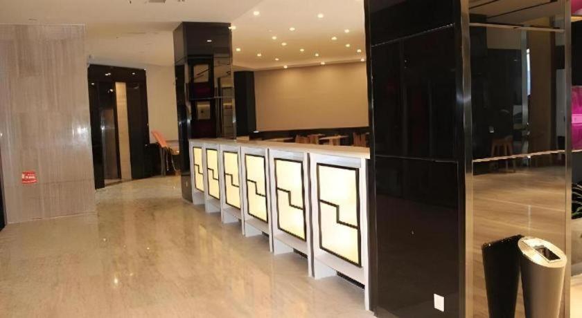 Lavande Hotel (Changsha High-speed Railway Station Shumuling) 10/41