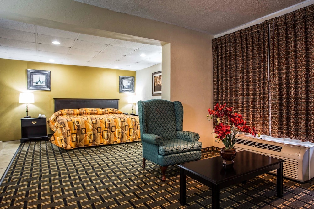 Econo Lodge Salisbury 34/49