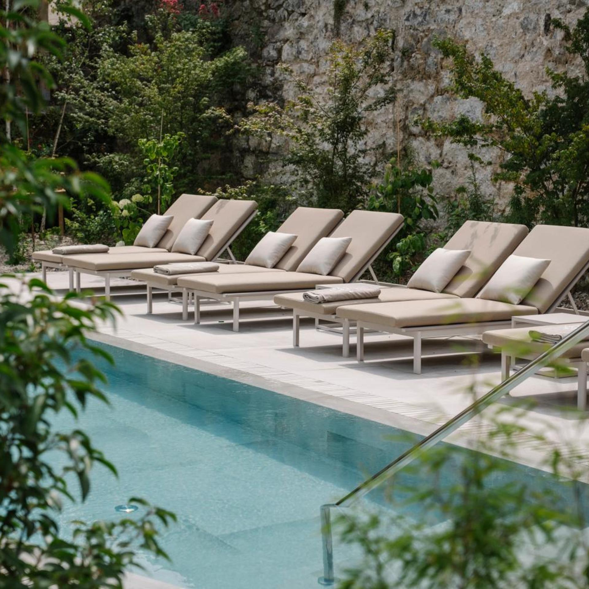 Hotel Rhin Garden 54/60