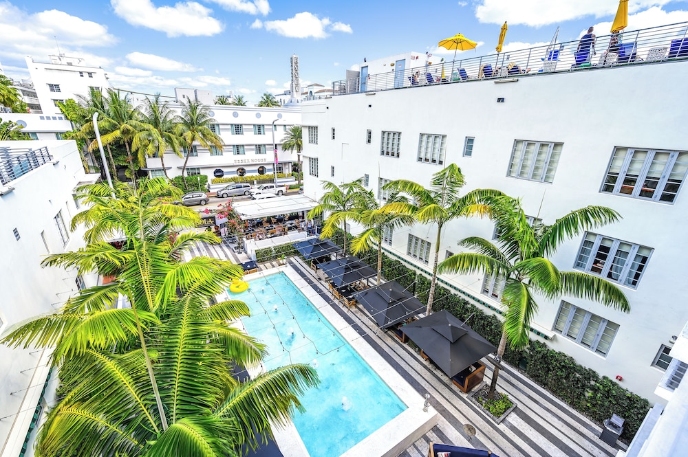 Fairwind Hotel Miami Beach 83/86