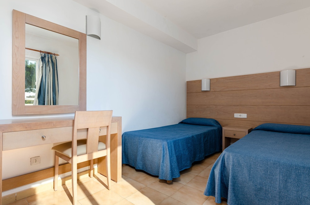 1 BEDROOM, FAMILY, APARTMENT, BALCONY