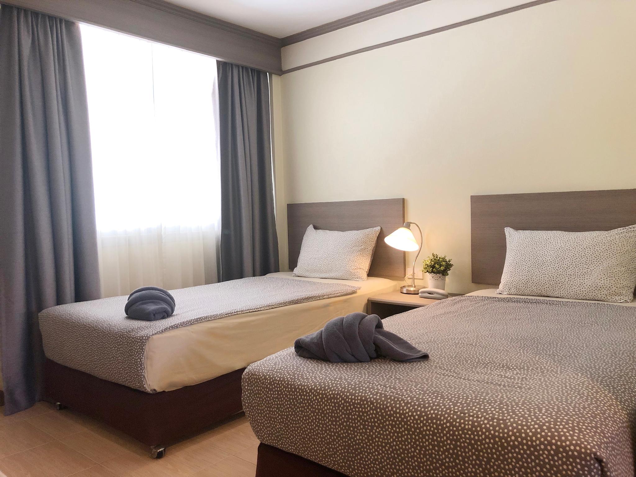SUPERIOR, TWIN BEDS