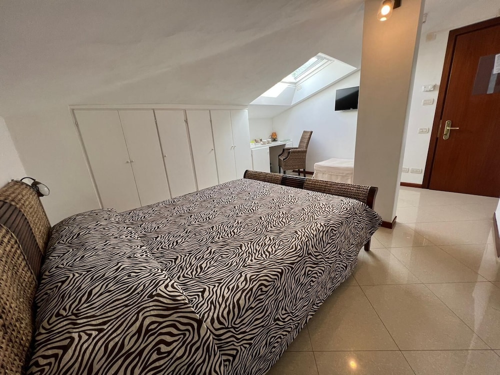 HOTEL CLELIA 26/38