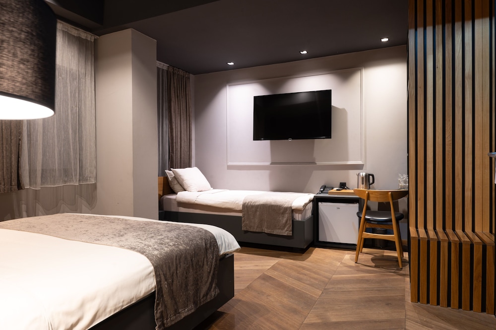 Hotel London B&B 15/44
