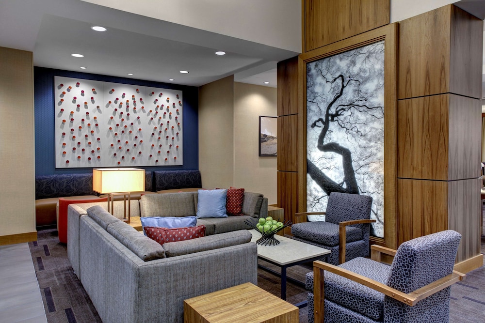 Hyatt Place Columbus 33/49