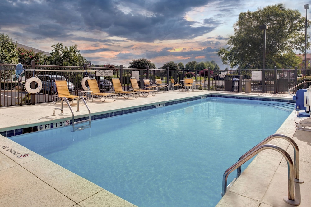 Fairfield Inn And Suites Anniston Oxford 3/39
