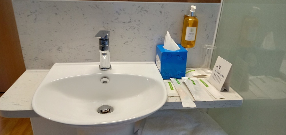 Holiday Inn Express Gurgaon Sector 50 47/49