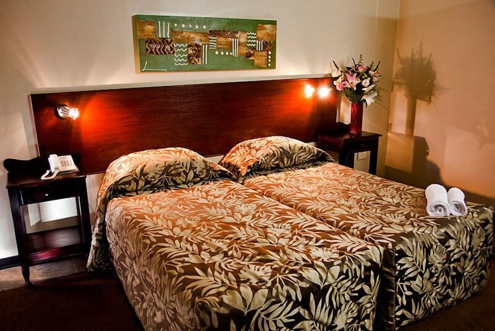 Stanville Hotel 32/50