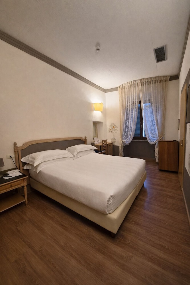 STANDARD, DOUBLE OR TWIN BED