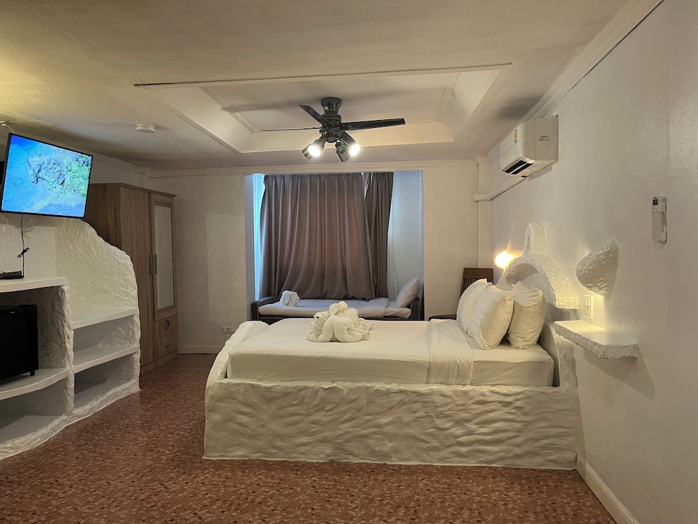 Harrys Steakhouse & Beach Hotel 23/50