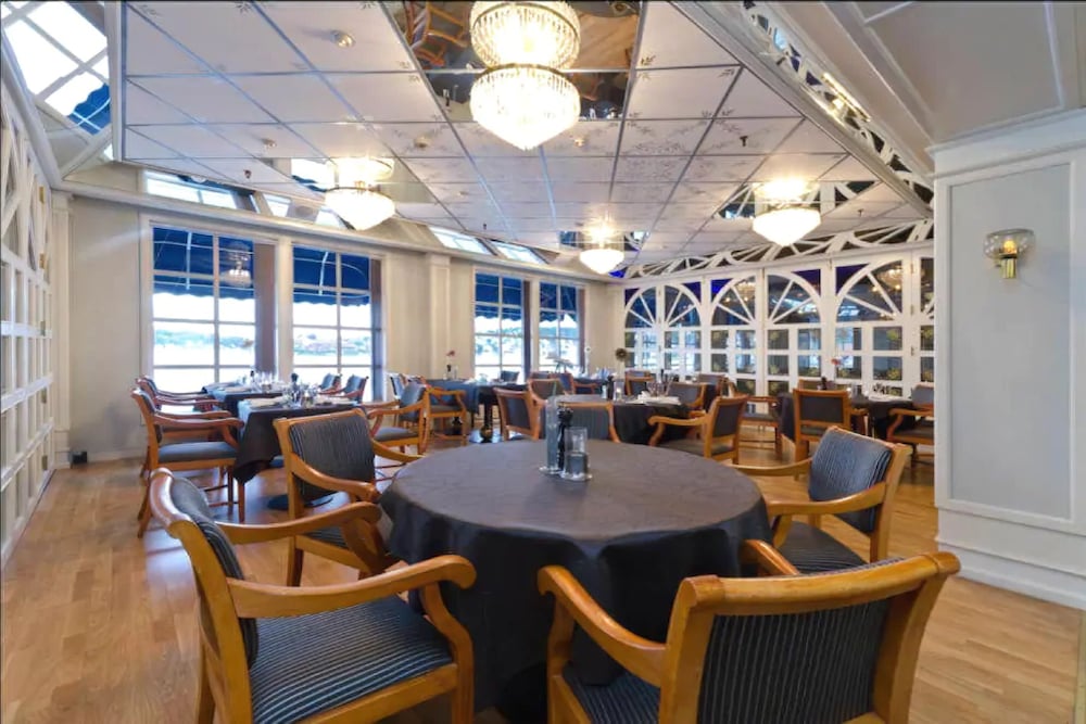 Clarion Hotel Tyholmen Arendal 32/36