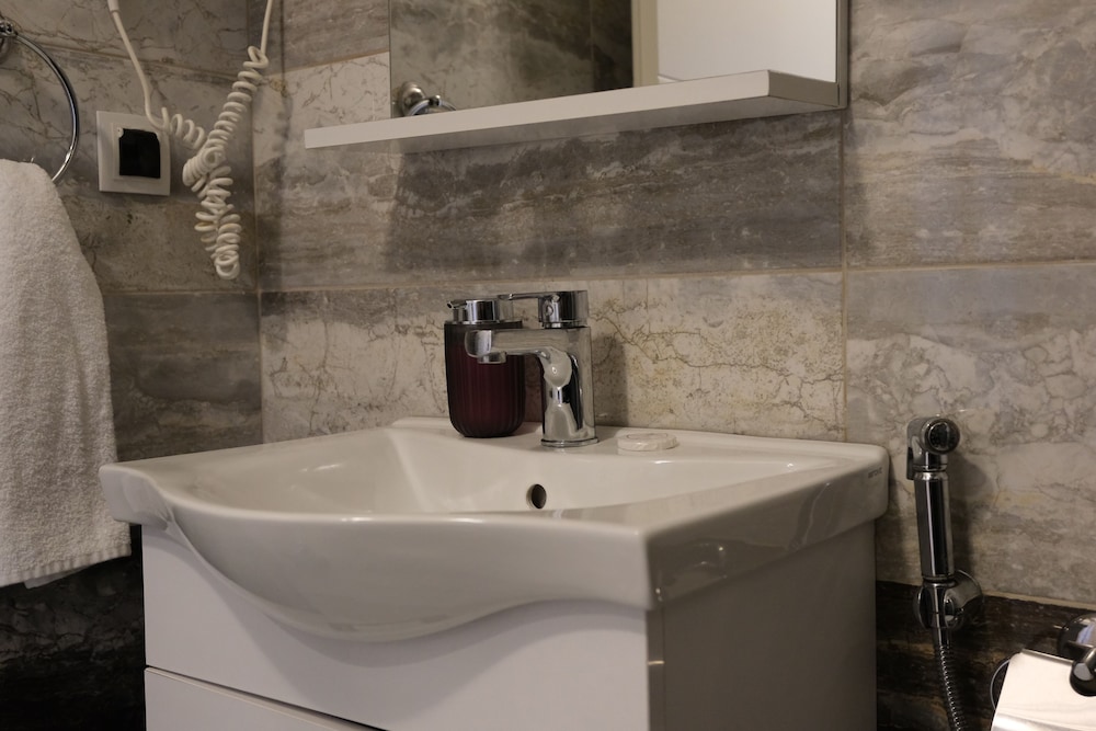 Sahin Tepesi Suite Otel 48/50