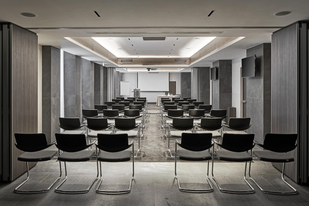 Hyatt Centric Milan Centrale 73/78