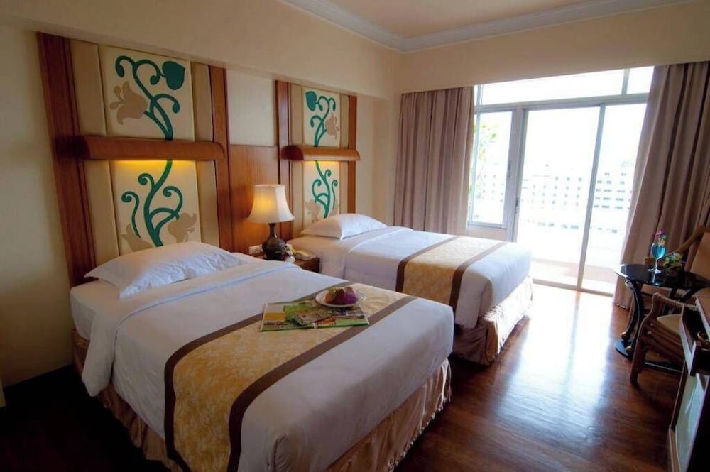 غرفة ديلوكس بسرير مزدوج، Golden Beach Hotel Pattaya 10/10
