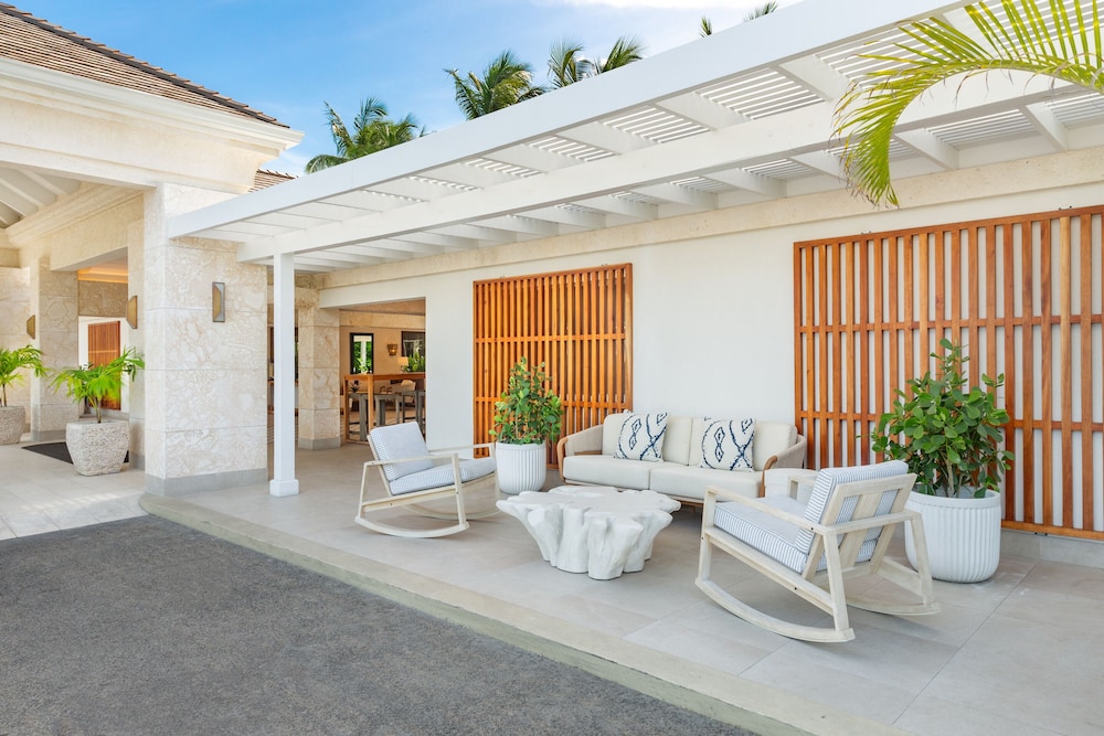 The Sands At Grace Bay 38/80