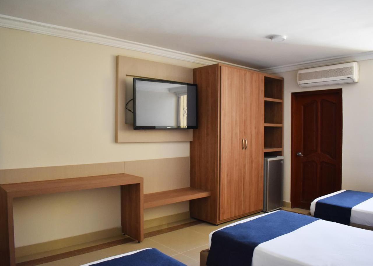 Hotel Caribe 79 25/25