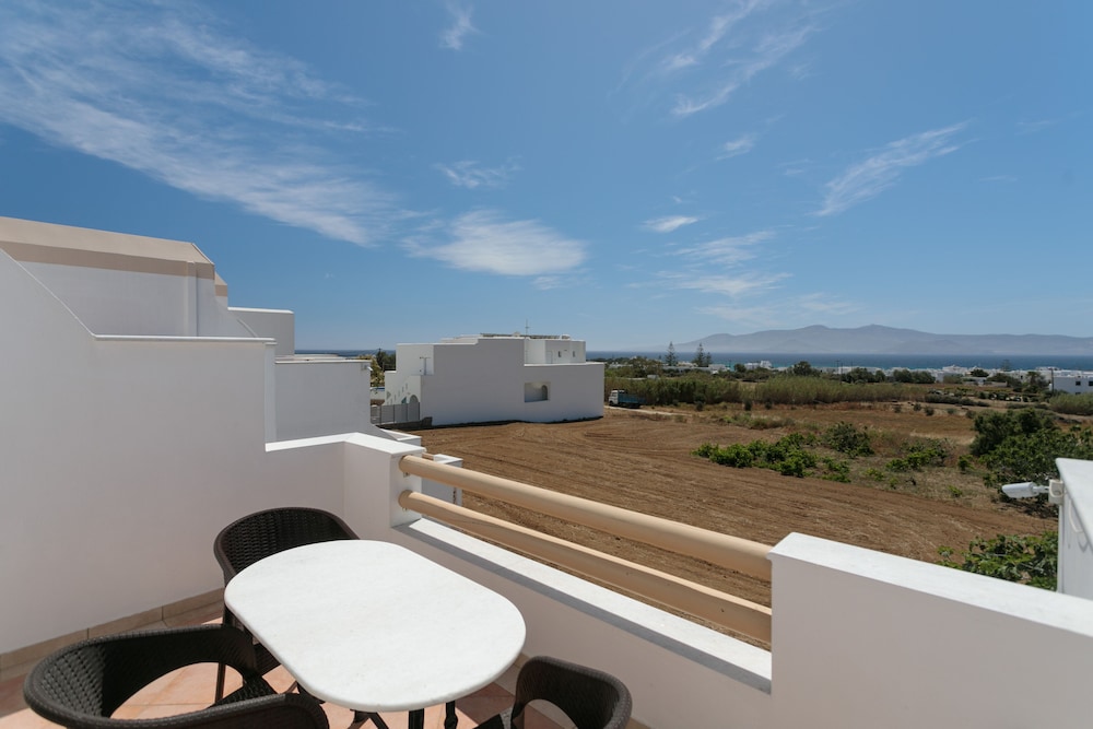 Margaritari Hotel 40/50