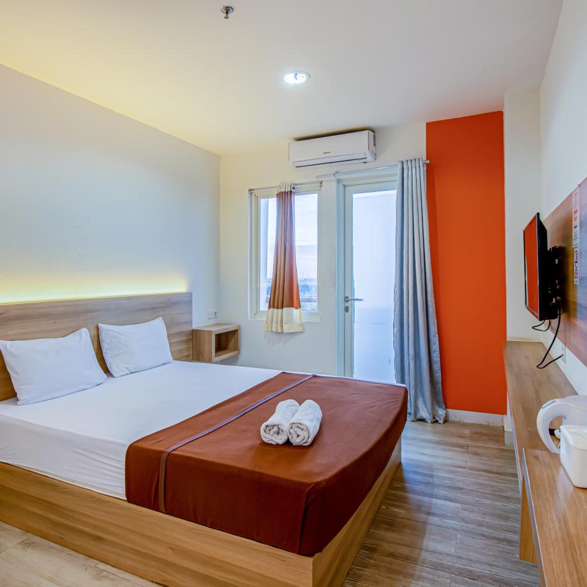 Skyland Sentul Tower Apartment 33/56